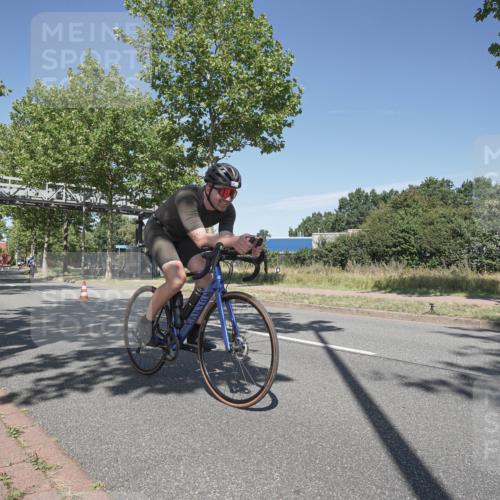 09.08.2026 - GEWOBA Citytriathlon Bremen Michael Burmester http://msf.ph/oto/9955274 09.08.2026 12:17:28 Radfahren 565, 598, 600, 650, 653, 758, 778, 784, 807 meine-sportfotos.de
