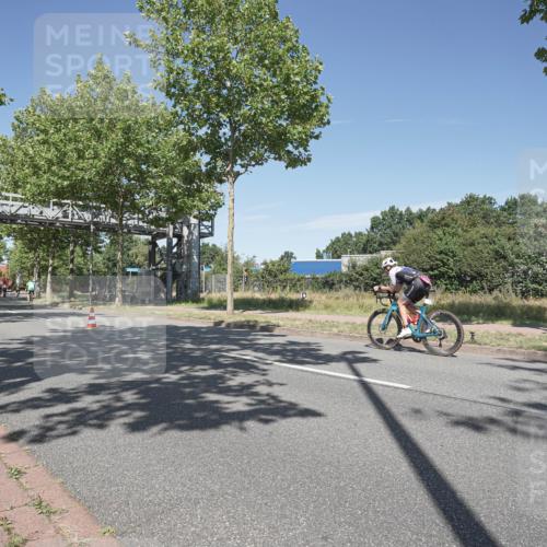 09.08.2026 - GEWOBA Citytriathlon Bremen Michael Burmester http://msf.ph/oto/9955329 09.08.2026 12:18:20 Radfahren 826, 872, 970, 1003 meine-sportfotos.de