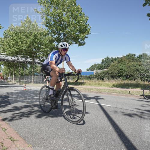 09.08.2026 - GEWOBA Citytriathlon Bremen Michael Burmester http://msf.ph/oto/9955347 09.08.2026 12:18:39 Radfahren 756, 814, 864, 1119 meine-sportfotos.de