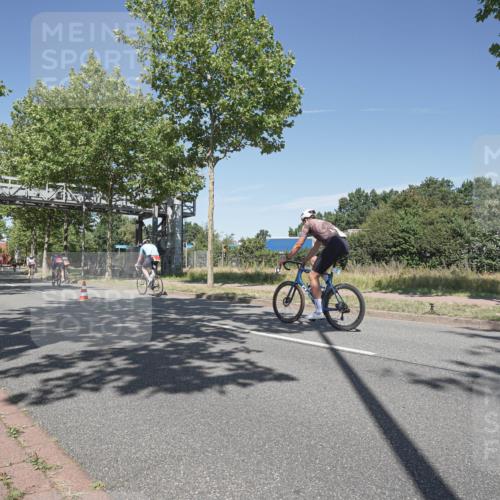 09.08.2026 - GEWOBA Citytriathlon Bremen Michael Burmester http://msf.ph/oto/9955353 09.08.2026 12:18:41 Radfahren 756, 814, 864, 1119 meine-sportfotos.de