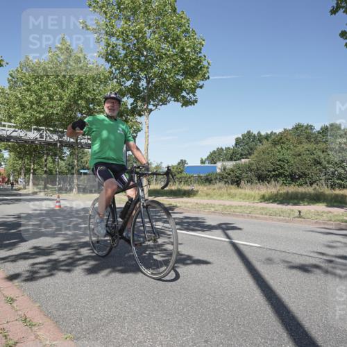09.08.2026 - GEWOBA Citytriathlon Bremen Michael Burmester http://msf.ph/oto/9955382 09.08.2026 12:19:09 Radfahren 557, 569, 624, 744, 749, 886, 1009, 1120 meine-sportfotos.de