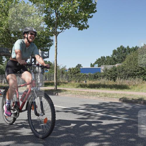 09.08.2026 - GEWOBA Citytriathlon Bremen Michael Burmester http://msf.ph/oto/9955426 09.08.2026 14:45:33 Radfahren 219, 296, 380, 460, 474, 476, 499, 505 meine-sportfotos.de