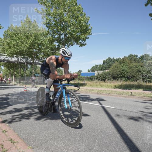 09.08.2026 - GEWOBA Citytriathlon Bremen Michael Burmester http://msf.ph/oto/9955435 09.08.2026 12:19:40 Radfahren 568, 603, 748, 806, 812, 820, 987, 1142 meine-sportfotos.de
