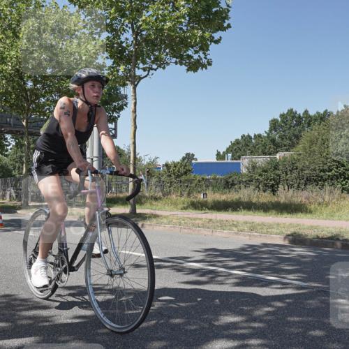 09.08.2026 - GEWOBA Citytriathlon Bremen Michael Burmester http://msf.ph/oto/9955457 09.08.2026 14:46:04 Radfahren 246, 332, 367, 451, 496 meine-sportfotos.de