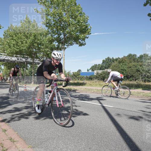 09.08.2026 - GEWOBA Citytriathlon Bremen Michael Burmester http://msf.ph/oto/9955490 09.08.2026 12:20:23 Radfahren 693, 745, 762, 763, 790, 792, 816, 823, 844, 897, 1020, 1113, 1155 meine-sportfotos.de
