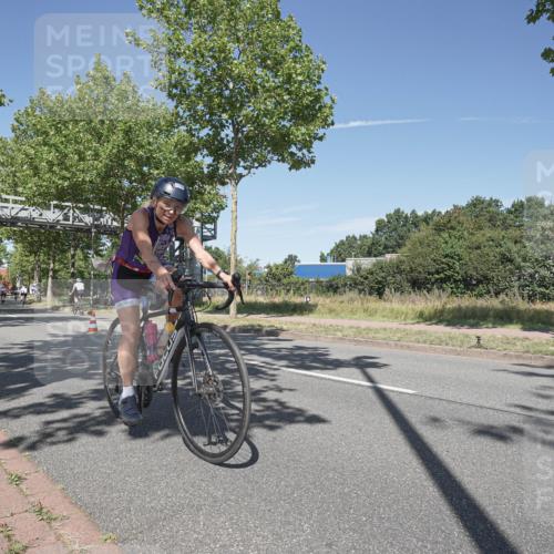 09.08.2026 - GEWOBA Citytriathlon Bremen Michael Burmester http://msf.ph/oto/9955502 09.08.2026 12:20:28 Radfahren 566, 656, 682, 693, 728, 745, 762, 763, 792, 816, 844, 897, 1020, 1155 meine-sportfotos.de