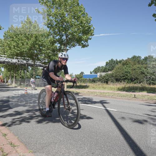 09.08.2026 - GEWOBA Citytriathlon Bremen Michael Burmester http://msf.ph/oto/9955518 09.08.2026 12:20:40 Radfahren 566, 656, 682, 728, 773, 931 meine-sportfotos.de