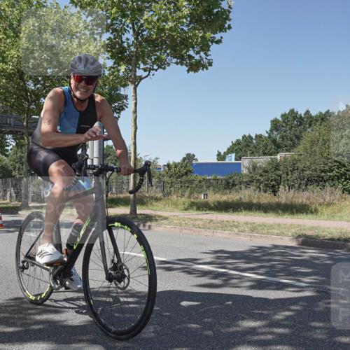 09.08.2026 - GEWOBA Citytriathlon Bremen Michael Burmester http://msf.ph/oto/9955539 09.08.2026 14:49:48 Radfahren 446, 504 meine-sportfotos.de