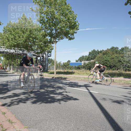 09.08.2026 - GEWOBA Citytriathlon Bremen Michael Burmester http://msf.ph/oto/9955542 09.08.2026 12:20:57 Radfahren 560, 562, 637, 639, 668, 678, 773, 889, 911, 912, 960, 968, 979, 1110 meine-sportfotos.de