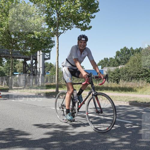 09.08.2026 - GEWOBA Citytriathlon Bremen Michael Burmester http://msf.ph/oto/9955561 09.08.2026 14:52:16 Radfahren 469, 512 meine-sportfotos.de
