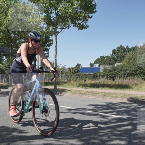 09.08.2026 - GEWOBA Citytriathlon Bremen Michael Burmester http://msf.ph/oto/9955565 09.08.2026 14:52:42 Radfahren 445, 490 meine-sportfotos.de