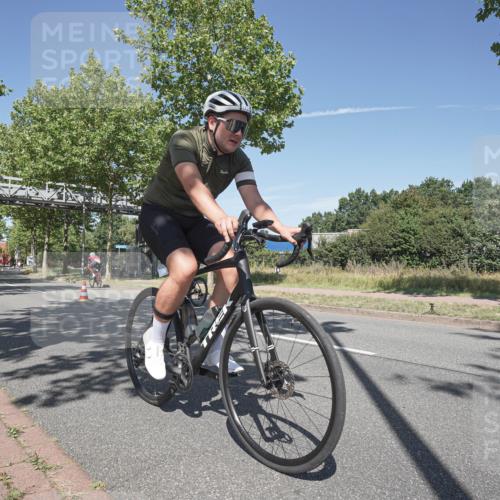 09.08.2026 - GEWOBA Citytriathlon Bremen Michael Burmester http://msf.ph/oto/9955574 09.08.2026 12:21:17 Radfahren 596, 628, 637, 644, 731, 1115, 1132 meine-sportfotos.de