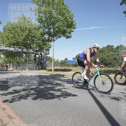 09.08.2026 - GEWOBA Citytriathlon Bremen Michael Burmester http://msf.ph/oto/9955611 09.08.2026 12:22:07 Radfahren 541, 559, 571, 604, 623, 687, 695, 896, 953, 954, 1102, 1114, 1139, 1154 meine-sportfotos.de