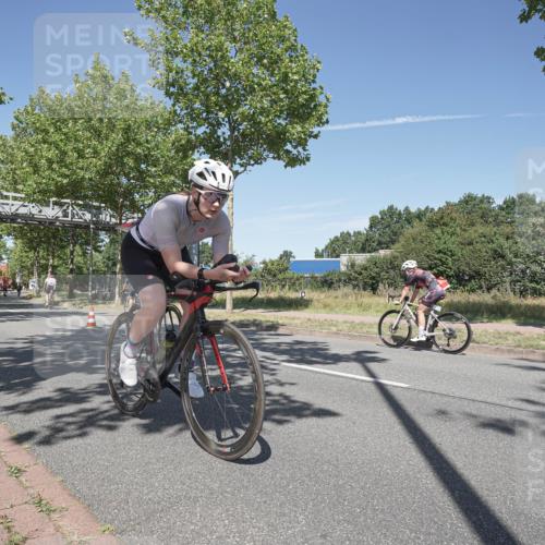 09.08.2026 - GEWOBA Citytriathlon Bremen Michael Burmester http://msf.ph/oto/9955613 09.08.2026 12:22:09 Radfahren 541, 559, 571, 623, 687, 695, 896, 953, 954, 1102, 1114, 1139, 1154 meine-sportfotos.de