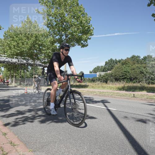 09.08.2026 - GEWOBA Citytriathlon Bremen Michael Burmester http://msf.ph/oto/9955626 09.08.2026 12:22:25 Radfahren 694, 696, 803, 1154 meine-sportfotos.de