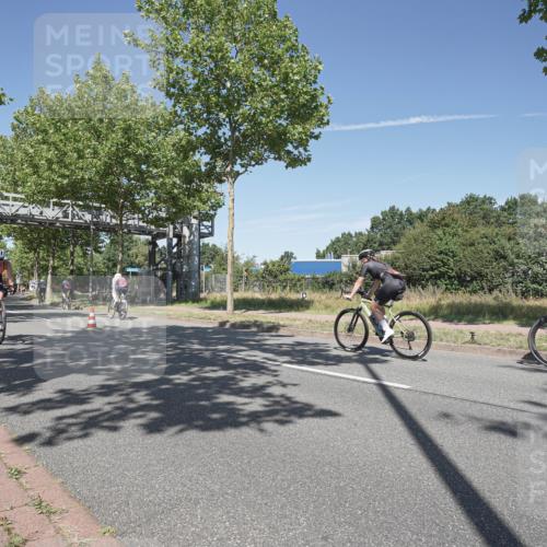 09.08.2026 - GEWOBA Citytriathlon Bremen Michael Burmester http://msf.ph/oto/9955633 09.08.2026 12:22:34 Radfahren 681, 696, 787, 805, 945, 956 meine-sportfotos.de