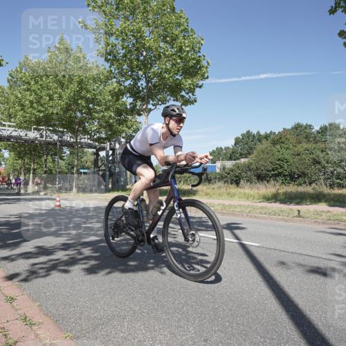 09.08.2026 - GEWOBA Citytriathlon Bremen Michael Burmester http://msf.ph/oto/9955636 09.08.2026 12:22:37 Radfahren 664, 681, 696, 787, 805, 945, 956, 1108 meine-sportfotos.de