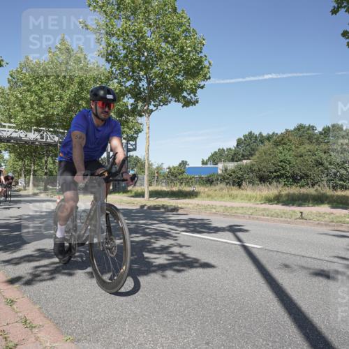09.08.2026 - GEWOBA Citytriathlon Bremen Michael Burmester http://msf.ph/oto/9955639 09.08.2026 12:22:43 Radfahren 664, 681, 787, 800, 805, 945, 956, 1108 meine-sportfotos.de