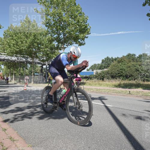 09.08.2026 - GEWOBA Citytriathlon Bremen Michael Burmester http://msf.ph/oto/9955664 09.08.2026 12:23:15 Radfahren 572, 577, 612, 782, 809, 840, 871, 888, 898, 919, 972, 976, 996, 1123, 1136 meine-sportfotos.de