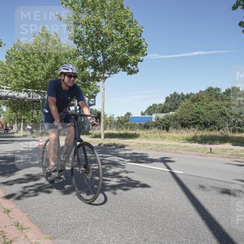09.08.2026 - GEWOBA Citytriathlon Bremen Michael Burmester http://msf.ph/oto/9955670 09.08.2026 12:23:21 Radfahren 572, 577, 612, 707, 782, 840, 871, 888, 898, 976, 996, 1123 meine-sportfotos.de