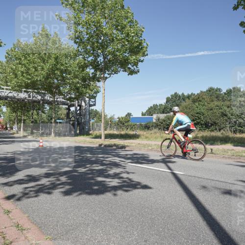 09.08.2026 - GEWOBA Citytriathlon Bremen Michael Burmester http://msf.ph/oto/9955678 09.08.2026 12:23:39 Radfahren 651, 701, 705, 707, 890, 1107 meine-sportfotos.de