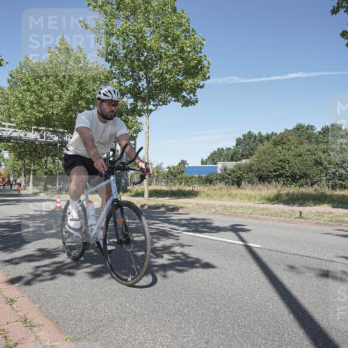 09.08.2026 - GEWOBA Citytriathlon Bremen Michael Burmester http://msf.ph/oto/9955692 09.08.2026 12:24:02 Radfahren 570, 585, 761, 887, 891, 1105, 1124, 1159 meine-sportfotos.de