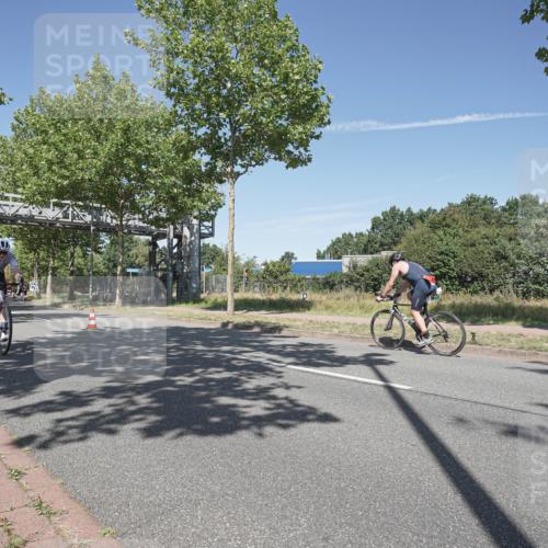09.08.2026 - GEWOBA Citytriathlon Bremen Michael Burmester http://msf.ph/oto/9955697 09.08.2026 12:24:07 Radfahren 570, 585, 761, 887, 891, 1105, 1124, 1159 meine-sportfotos.de