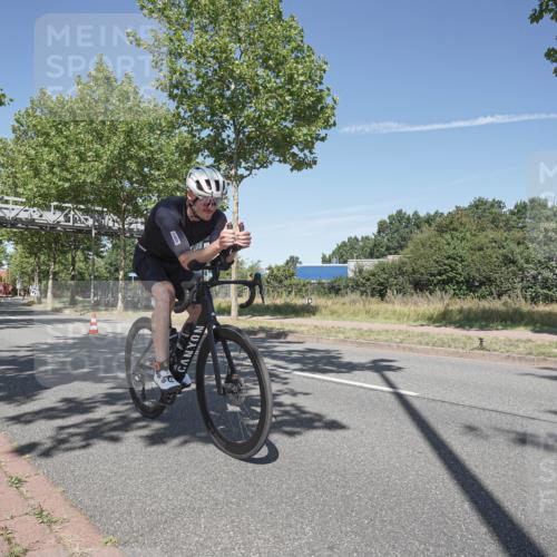 09.08.2026 - GEWOBA Citytriathlon Bremen Michael Burmester http://msf.ph/oto/9955710 09.08.2026 12:24:34 Radfahren 601, 620, 671, 675, 753, 770, 1152 meine-sportfotos.de