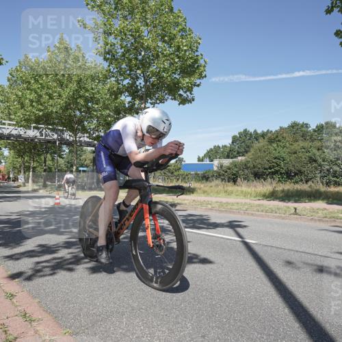 09.08.2026 - GEWOBA Citytriathlon Bremen Michael Burmester http://msf.ph/oto/9955712 09.08.2026 12:24:37 Radfahren 601, 620, 671, 720, 753, 770, 1152 meine-sportfotos.de