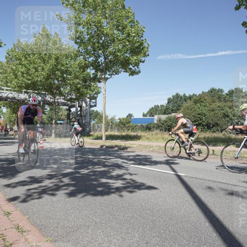 09.08.2026 - GEWOBA Citytriathlon Bremen Michael Burmester http://msf.ph/oto/9955733 09.08.2026 12:25:02 Radfahren 548, 602, 711, 785, 858, 899, 974, 991, 1104, 1140 meine-sportfotos.de