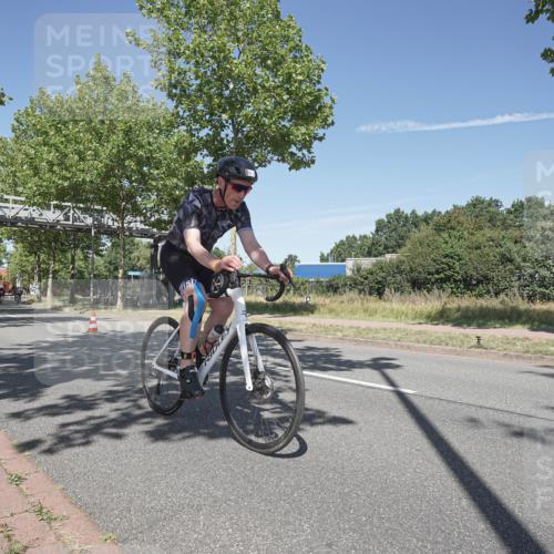 09.08.2026 - GEWOBA Citytriathlon Bremen Michael Burmester http://msf.ph/oto/9955741 09.08.2026 12:25:12 Radfahren 548, 602, 858, 859, 899, 991, 1140 meine-sportfotos.de