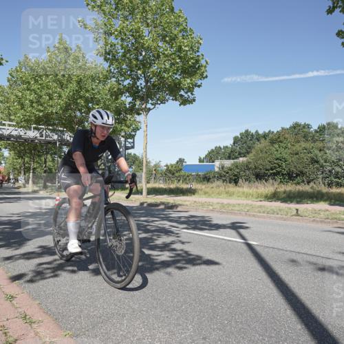 09.08.2026 - GEWOBA Citytriathlon Bremen Michael Burmester http://msf.ph/oto/9955742 09.08.2026 12:25:13 Radfahren 548, 602, 858, 859, 899, 1140 meine-sportfotos.de