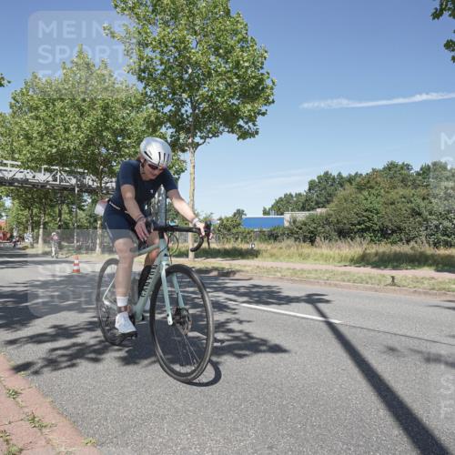 09.08.2026 - GEWOBA Citytriathlon Bremen Michael Burmester http://msf.ph/oto/9955754 09.08.2026 12:25:30 Radfahren 558, 649, 774, 936, 982, 1010, 1106, 1121, 1122 meine-sportfotos.de