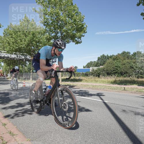 09.08.2026 - GEWOBA Citytriathlon Bremen Michael Burmester http://msf.ph/oto/9955757 09.08.2026 12:25:32 Radfahren 558, 649, 702, 743, 774, 848, 936, 982, 1010, 1106, 1121, 1122, 1125 meine-sportfotos.de