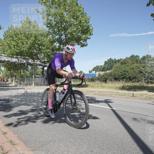 09.08.2026 - GEWOBA Citytriathlon Bremen Michael Burmester http://msf.ph/oto/9955794 09.08.2026 12:26:27 Radfahren 621, 674, 766, 767, 842, 908, 985, 1127 meine-sportfotos.de