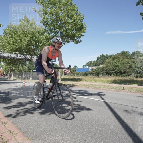 09.08.2026 - GEWOBA Citytriathlon Bremen Michael Burmester http://msf.ph/oto/9955813 09.08.2026 12:26:55 Radfahren 607, 629, 633, 654, 822, 856, 922, 1001, 1103, 1153 meine-sportfotos.de