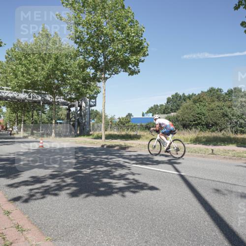 09.08.2026 - GEWOBA Citytriathlon Bremen Michael Burmester http://msf.ph/oto/9955816 09.08.2026 12:26:59 Radfahren 607, 633, 654, 813, 822, 856, 958, 1001, 1103 meine-sportfotos.de