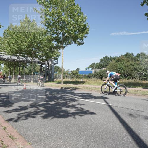 09.08.2026 - GEWOBA Citytriathlon Bremen Michael Burmester http://msf.ph/oto/9955822 09.08.2026 12:27:05 Radfahren 588, 633, 813, 822, 856, 958, 962, 1103 meine-sportfotos.de