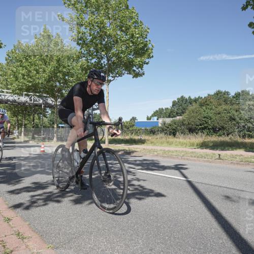 09.08.2026 - GEWOBA Citytriathlon Bremen Michael Burmester http://msf.ph/oto/9955845 09.08.2026 12:27:46 Radfahren 684, 714, 729, 801, 828, 831, 854, 904, 1157 meine-sportfotos.de