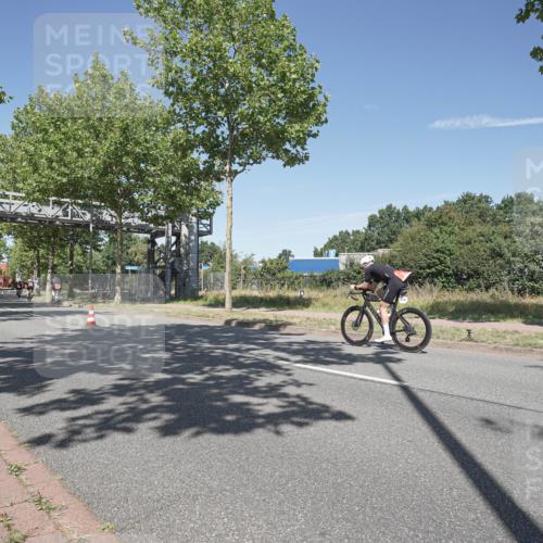 09.08.2026 - GEWOBA Citytriathlon Bremen Michael Burmester http://msf.ph/oto/9955856 09.08.2026 12:27:58 Radfahren 554, 660, 684, 831, 917, 1157 meine-sportfotos.de