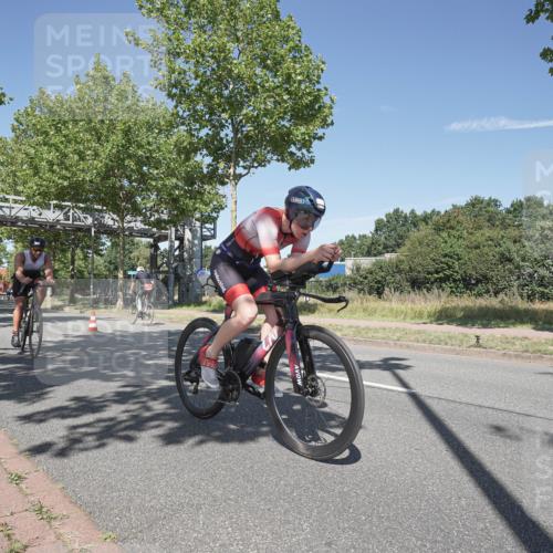09.08.2026 - GEWOBA Citytriathlon Bremen Michael Burmester http://msf.ph/oto/9955867 09.08.2026 12:28:14 Radfahren 631, 660, 661, 666, 690, 862, 951, 1002, 1148 meine-sportfotos.de