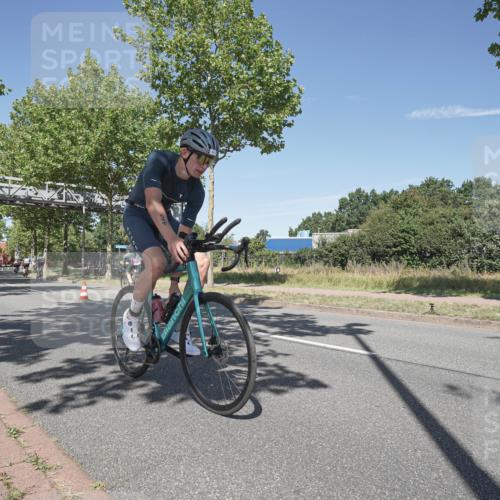 09.08.2026 - GEWOBA Citytriathlon Bremen Michael Burmester http://msf.ph/oto/9955875 09.08.2026 12:28:23 Radfahren 549, 631, 661, 666, 676, 862, 951, 1148 meine-sportfotos.de
