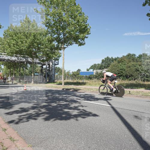 09.08.2026 - GEWOBA Citytriathlon Bremen Michael Burmester http://msf.ph/oto/9955878 09.08.2026 12:28:30 Radfahren 549, 610, 631, 676, 698, 862 meine-sportfotos.de