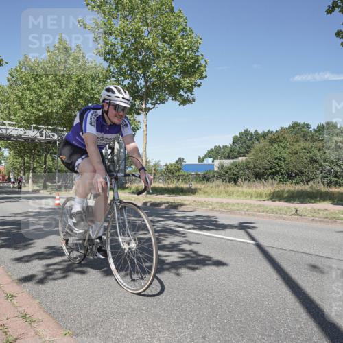 09.08.2026 - GEWOBA Citytriathlon Bremen Michael Burmester http://msf.ph/oto/9955901 09.08.2026 12:29:01 Radfahren 112, 540, 556, 563, 688, 691, 692, 703, 764, 843, 878, 969, 1007, 1141 meine-sportfotos.de