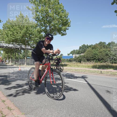 09.08.2026 - GEWOBA Citytriathlon Bremen Michael Burmester http://msf.ph/oto/9955916 09.08.2026 12:29:24 Radfahren 551, 575, 632, 723, 724, 791, 811, 835, 905 meine-sportfotos.de