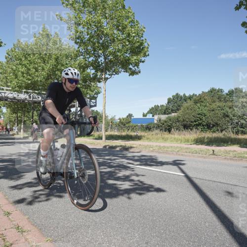 09.08.2026 - GEWOBA Citytriathlon Bremen Michael Burmester http://msf.ph/oto/9955926 09.08.2026 12:29:39 Radfahren 575, 641, 642, 697, 724, 825, 905, 999, 1011 meine-sportfotos.de