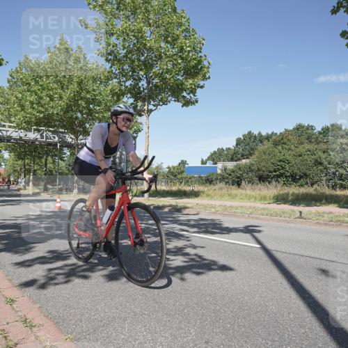 09.08.2026 - GEWOBA Citytriathlon Bremen Michael Burmester http://msf.ph/oto/9955943 09.08.2026 12:30:03 Radfahren 593, 616, 963, 964, 967, 1004, 1128 meine-sportfotos.de