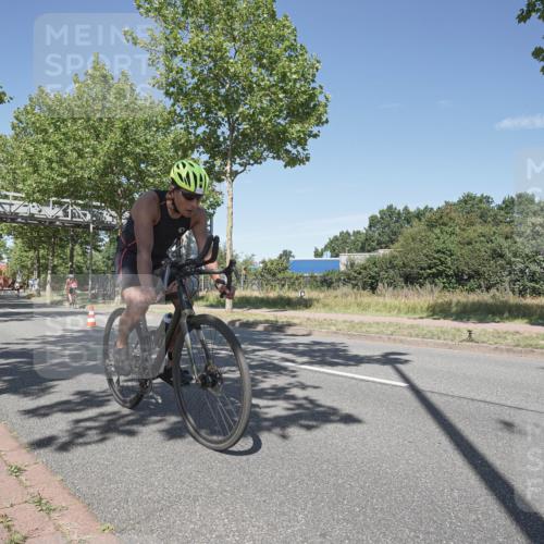09.08.2026 - GEWOBA Citytriathlon Bremen Michael Burmester http://msf.ph/oto/9955946 09.08.2026 12:30:09 Radfahren 591, 593, 677, 747, 963, 967, 1004, 1128 meine-sportfotos.de