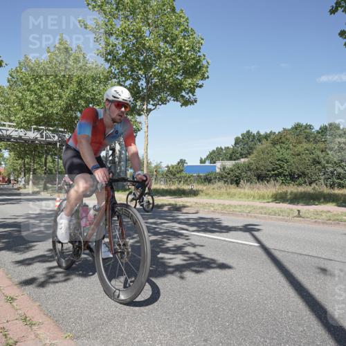 09.08.2026 - GEWOBA Citytriathlon Bremen Michael Burmester http://msf.ph/oto/9955949 09.08.2026 12:30:15 Radfahren 591, 677, 747, 1004 meine-sportfotos.de