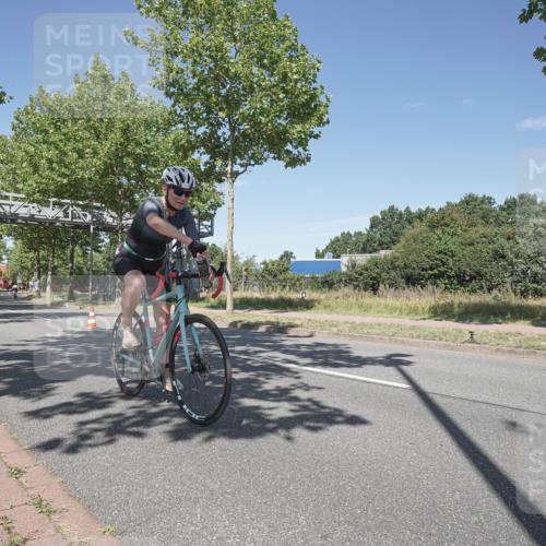09.08.2026 - GEWOBA Citytriathlon Bremen Michael Burmester http://msf.ph/oto/9955971 09.08.2026 12:30:48 Radfahren 547, 662, 794, 946, 1019 meine-sportfotos.de